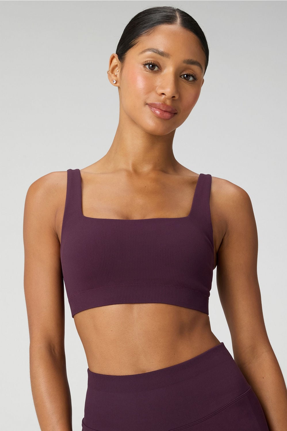SLEEK SEAMLESS SQUARE NECK LOW IMPACT BRA