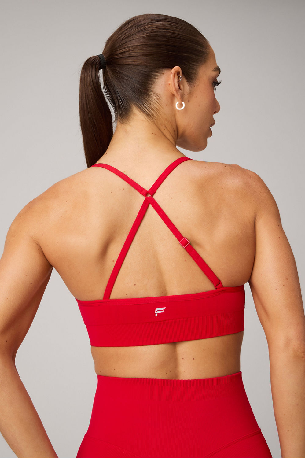 SEAMLESS V-NECK LOW IMPACT BRA