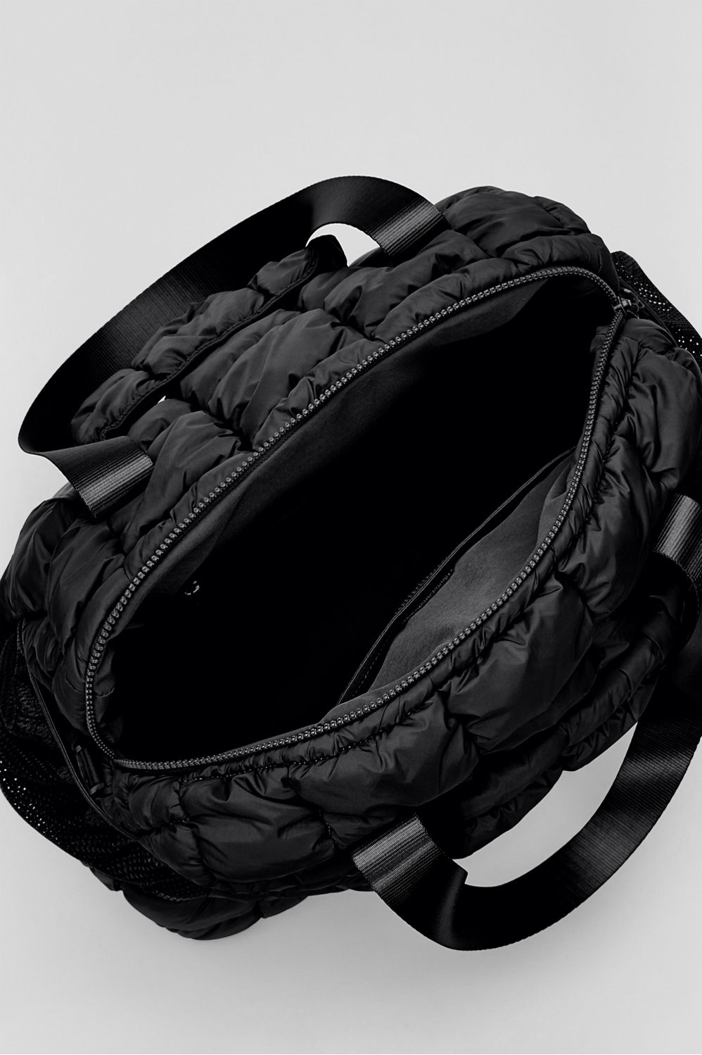 THE ESSENTIAL PUFF GYM BAG