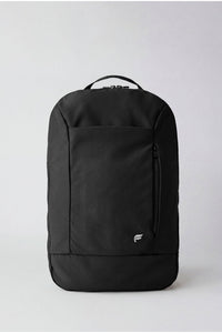 THE SLEEK BACKPACK