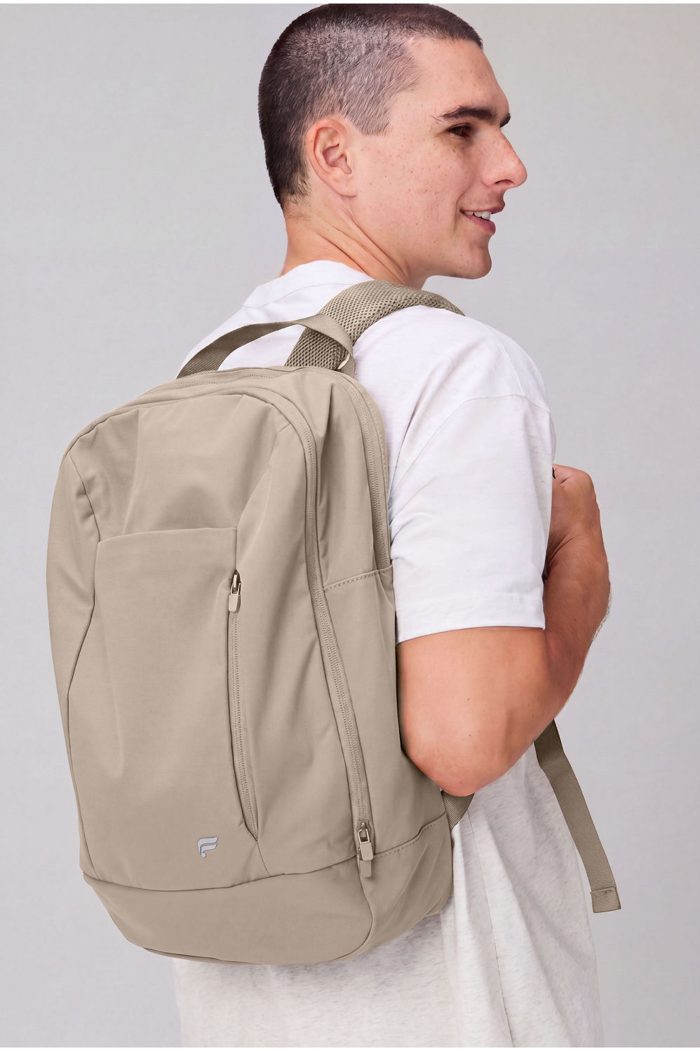 THE SLEEK BACKPACK