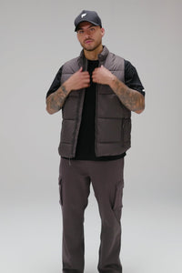 THE ESSENTIAL PUFFER VEST