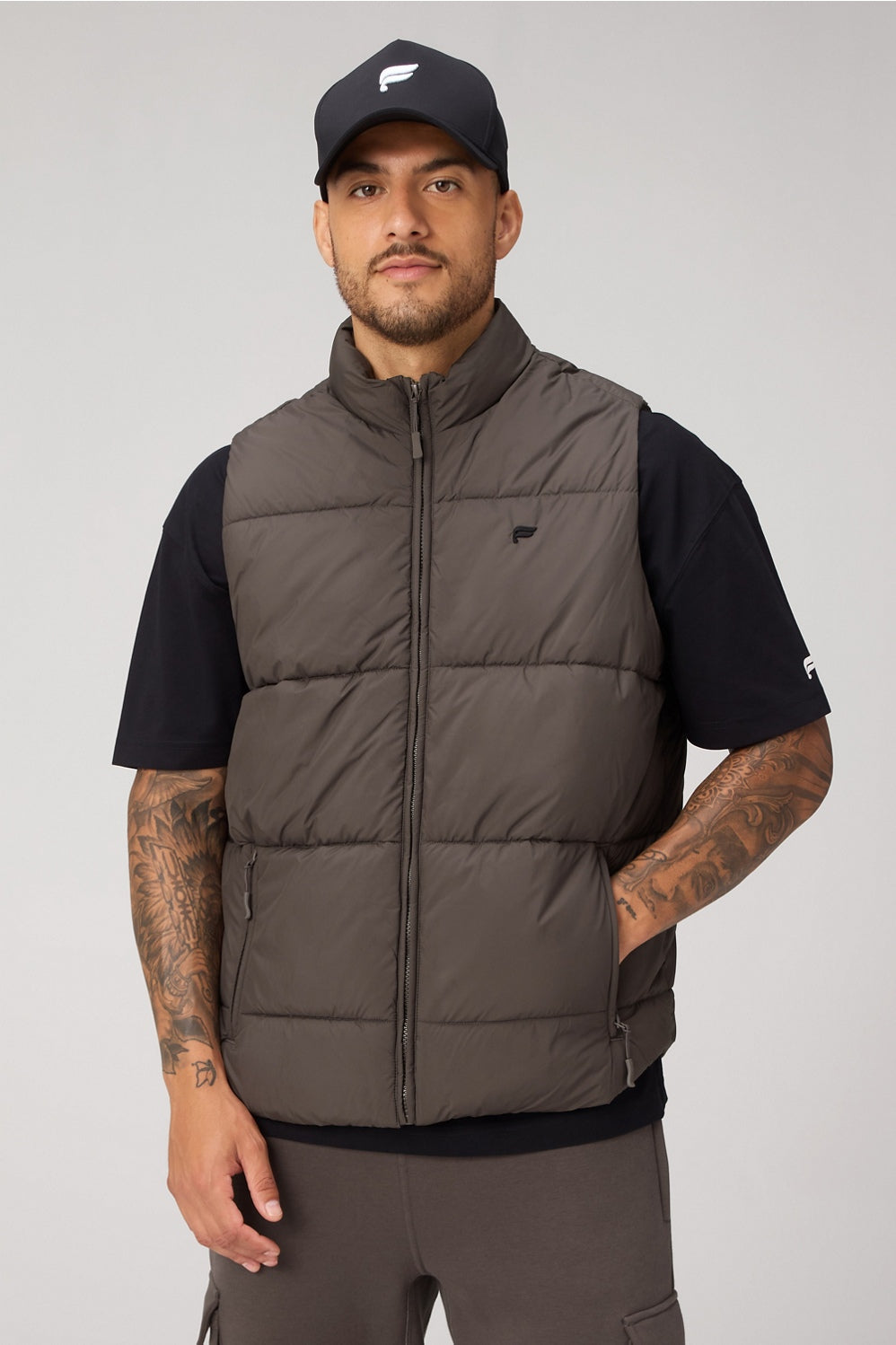 THE ESSENTIAL PUFFER VEST