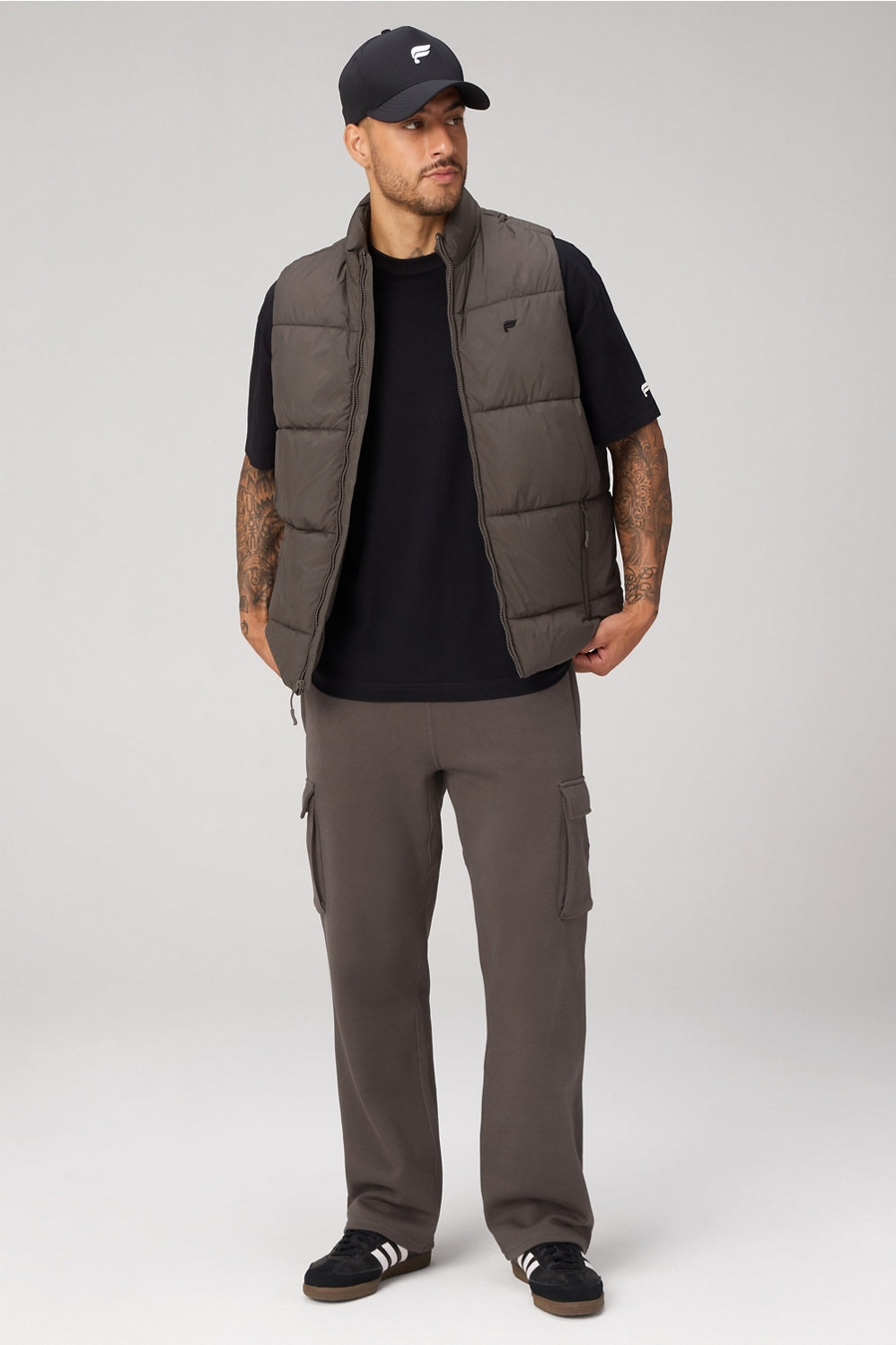 THE ESSENTIAL PUFFER VEST