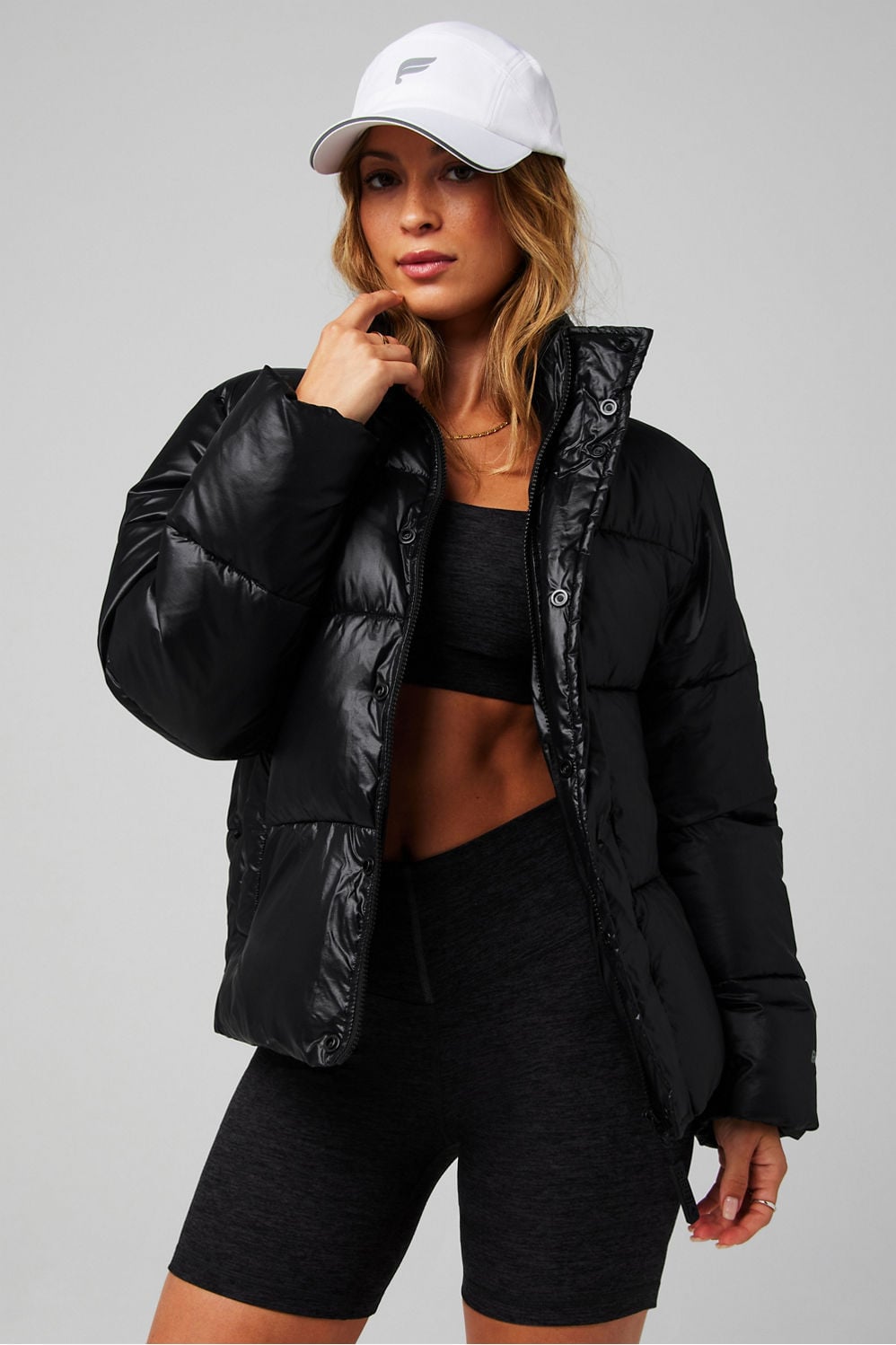 ESSENTIAL SHINE PUFFER