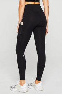 ON-THE-GO HIGHWAISTED LEGGING-SHORT