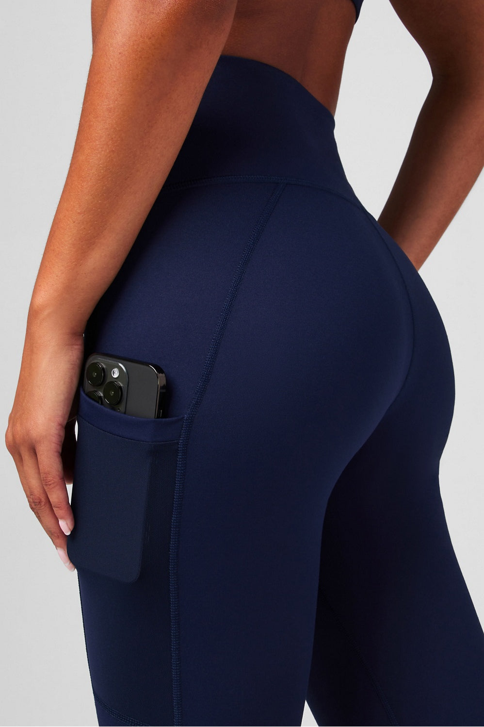 ON-THE-GO HIGHWAISTED LEGGING-SHORT
