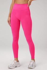 SEAMLESS SCRUNCH LEGGING-SHORT