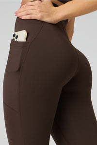 ON-THE-GO HIGH-WAISTED LEGGING