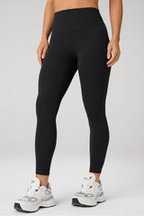THE NO-SEAM PURELUXE TLC LEGGING-SHORT