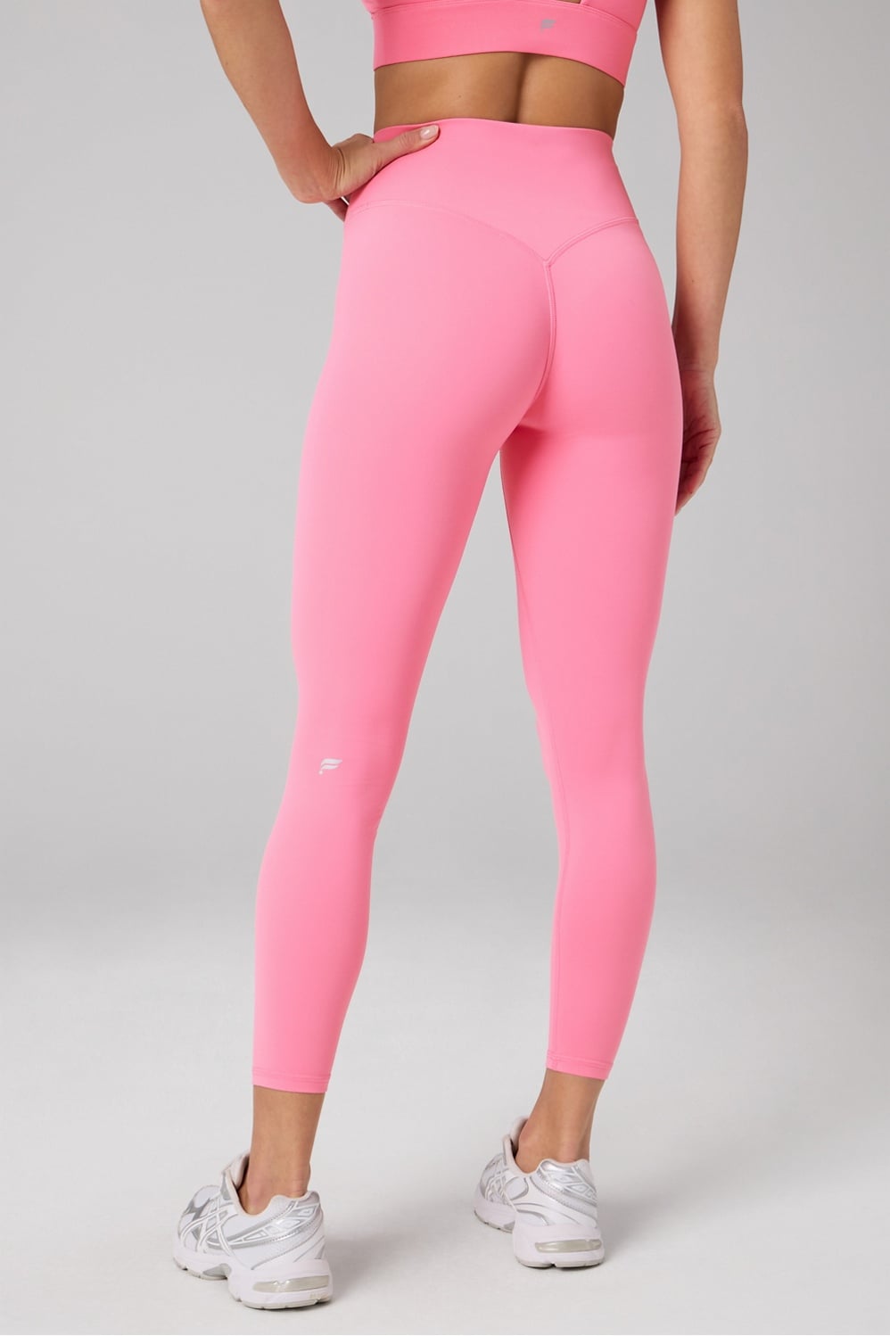 THE NO-SEAM PURELUXE TLC LEGGING-SHORT