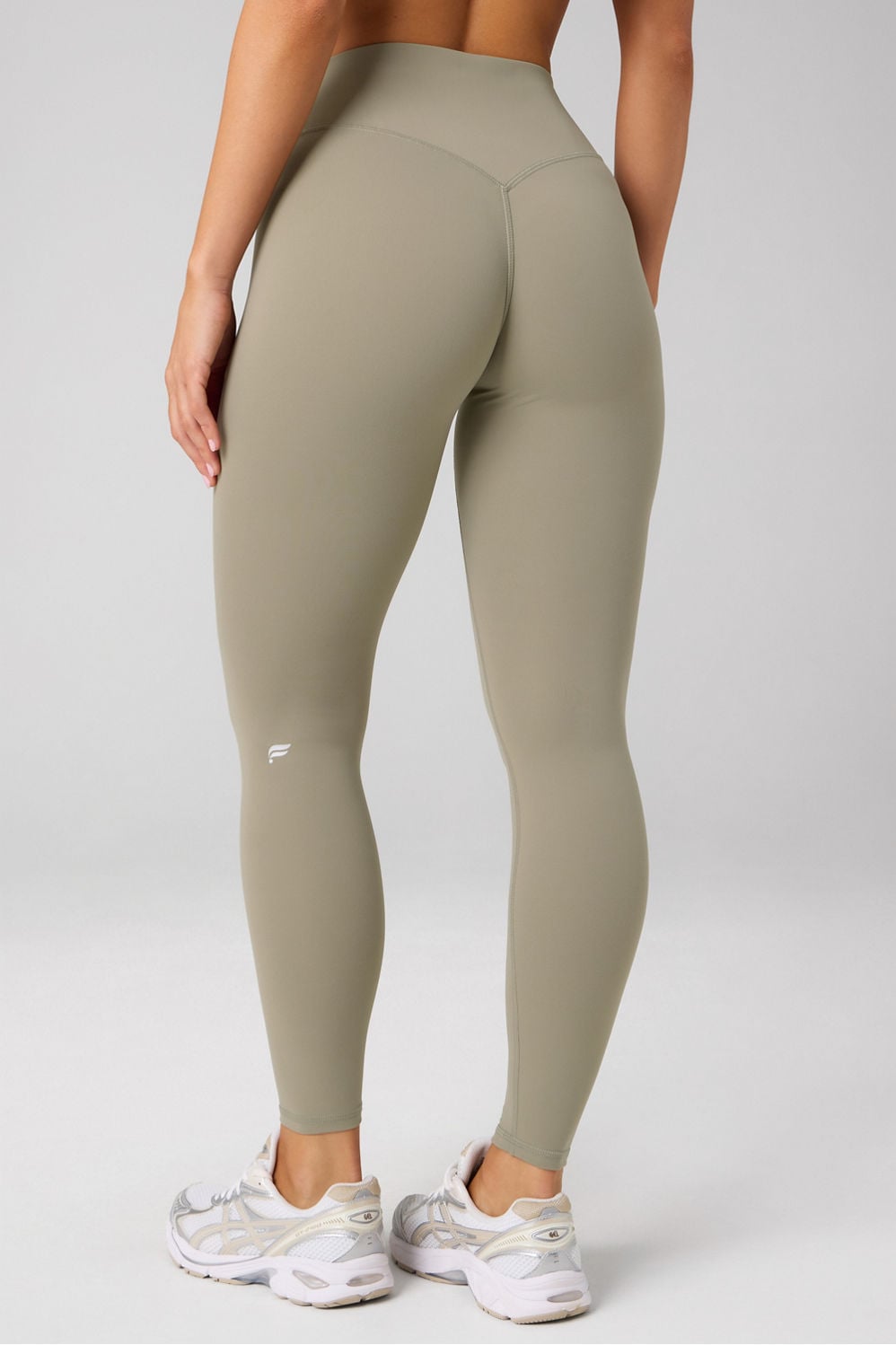 THE NO-SEAM PURELUXE TLC LEGGING-SHORT