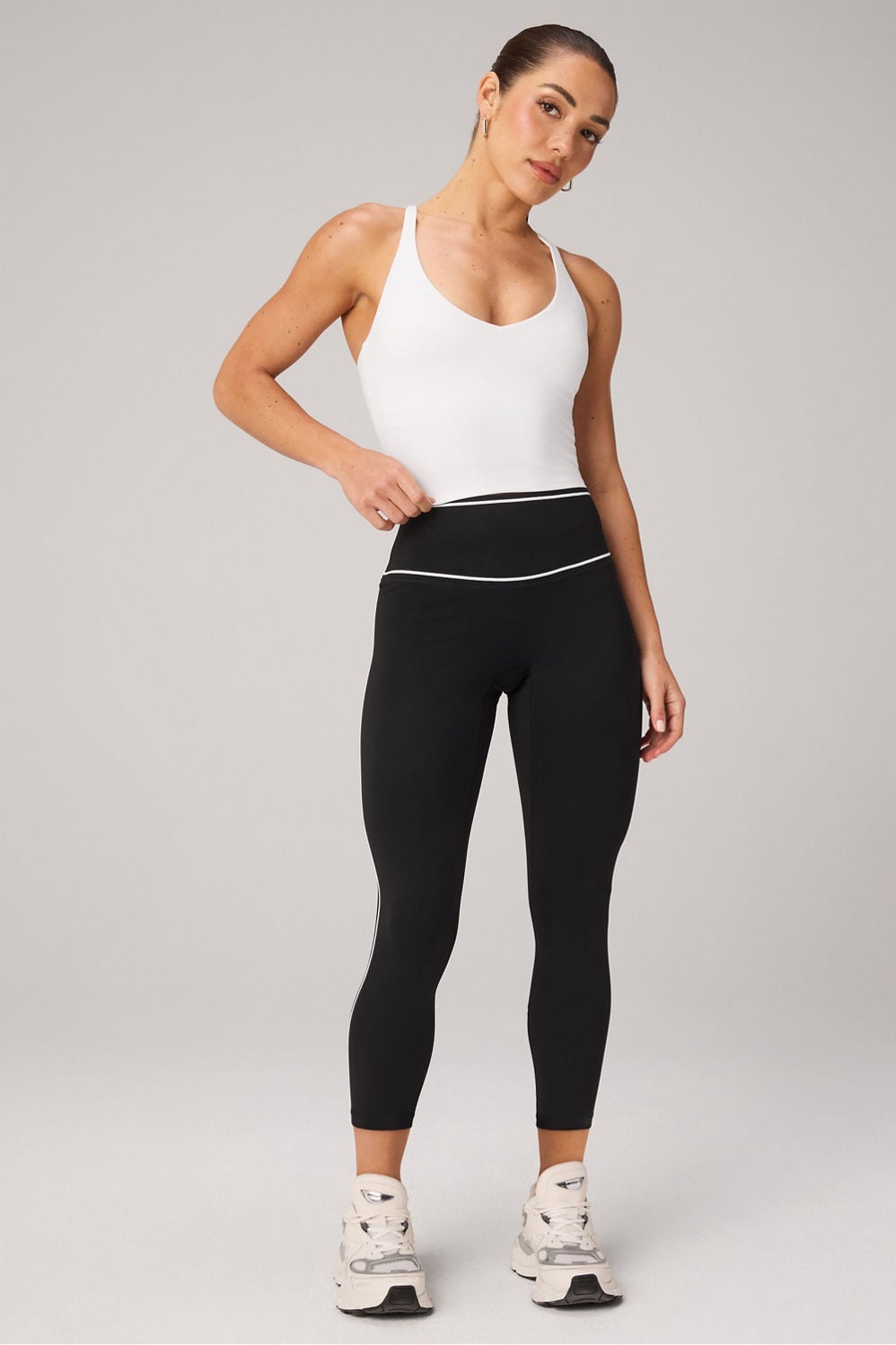 THE NO-SEAM PURELUXE TLC LEGGING-SHORT