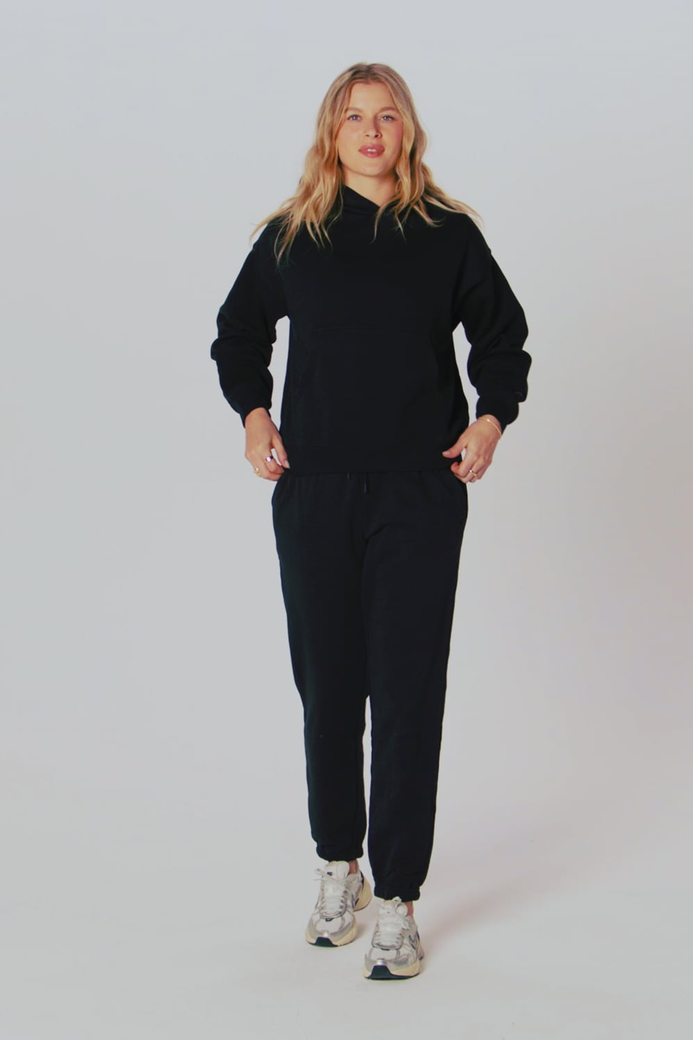 COZY FLEECE HOODIE