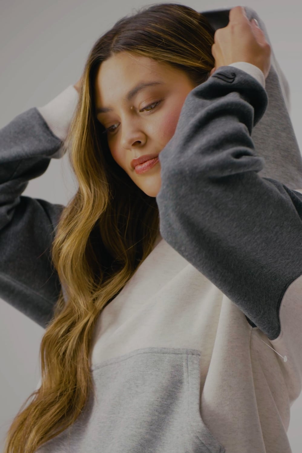 COZY FLEECE HOODIE