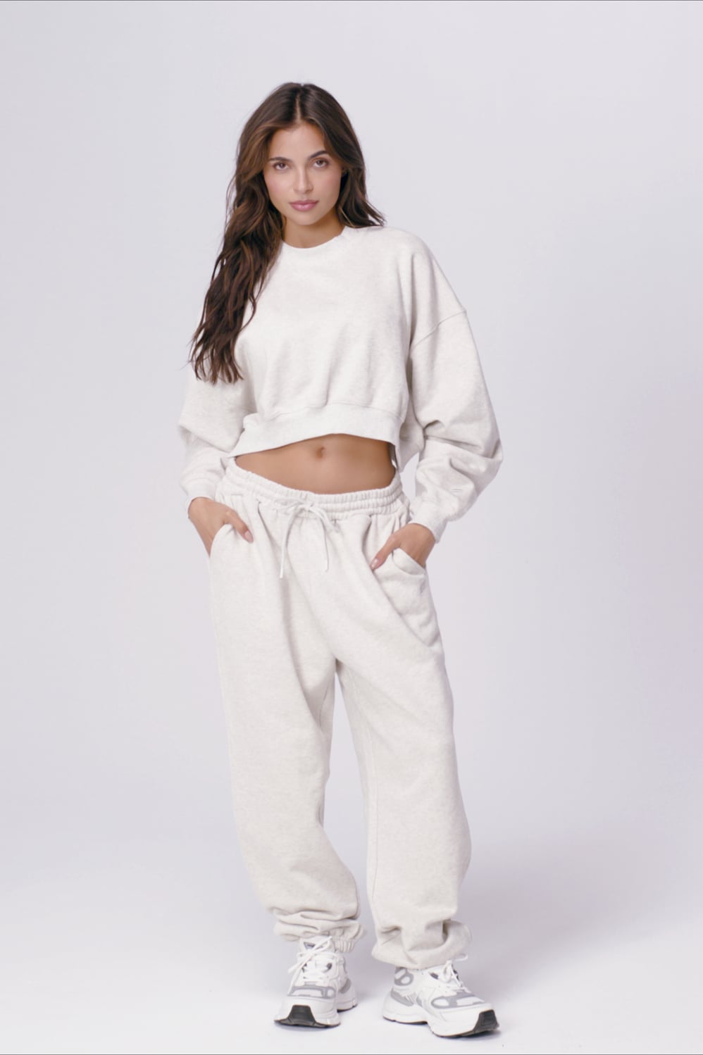 WEEKEND CROPPED SWEAT SHIRT