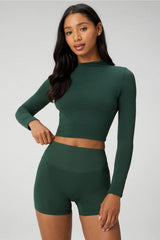 SEAMLESS LONG-SLEEVE ESSENTIAL TEE
