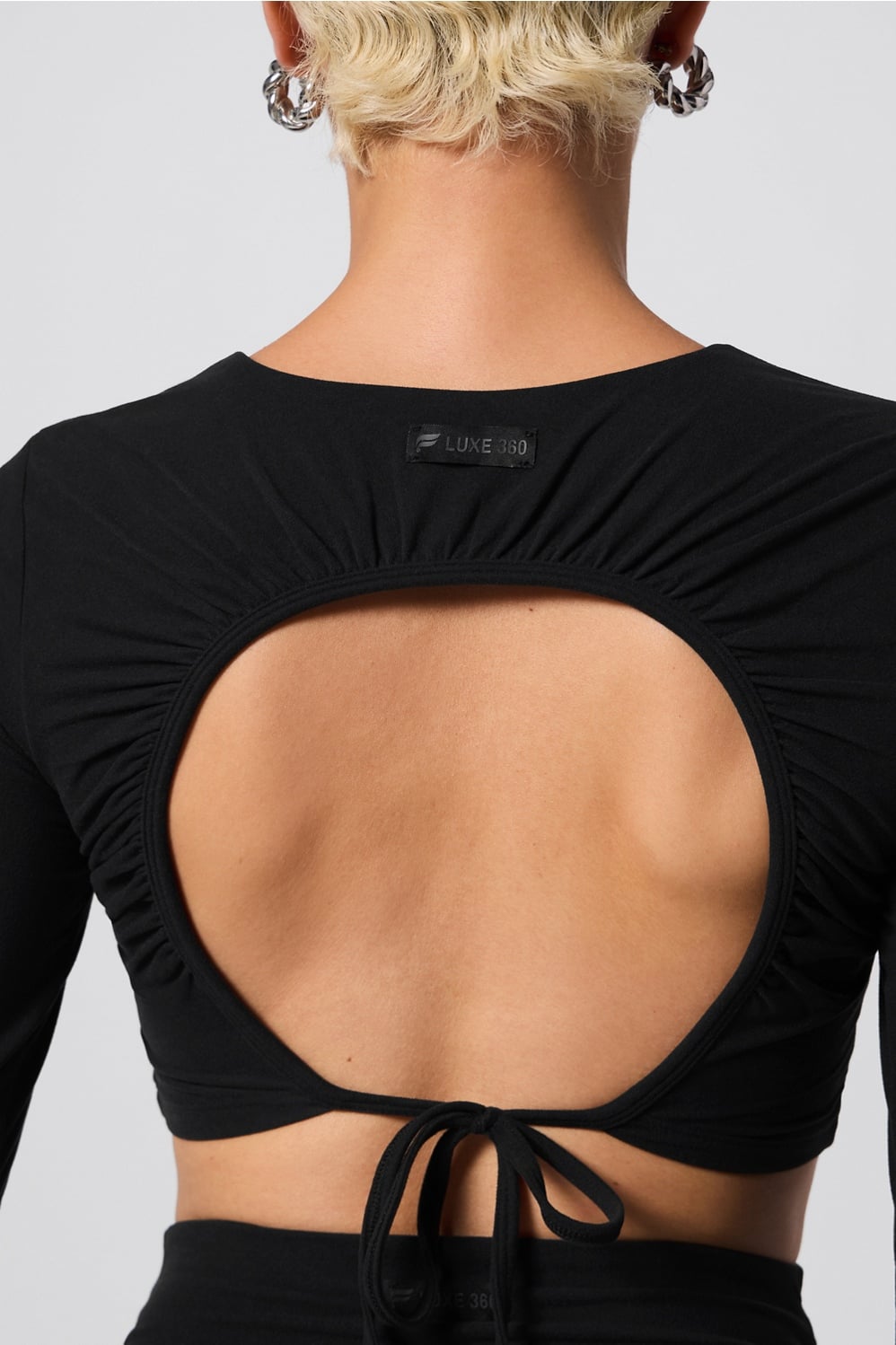 SLEEK LONG SLEEVE TOP