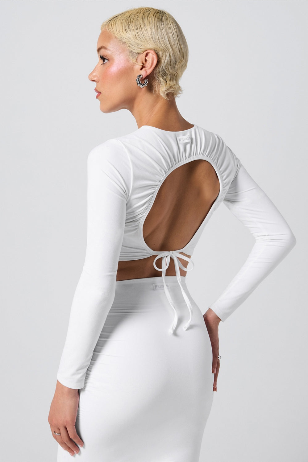 SLEEK LONG SLEEVE TOP