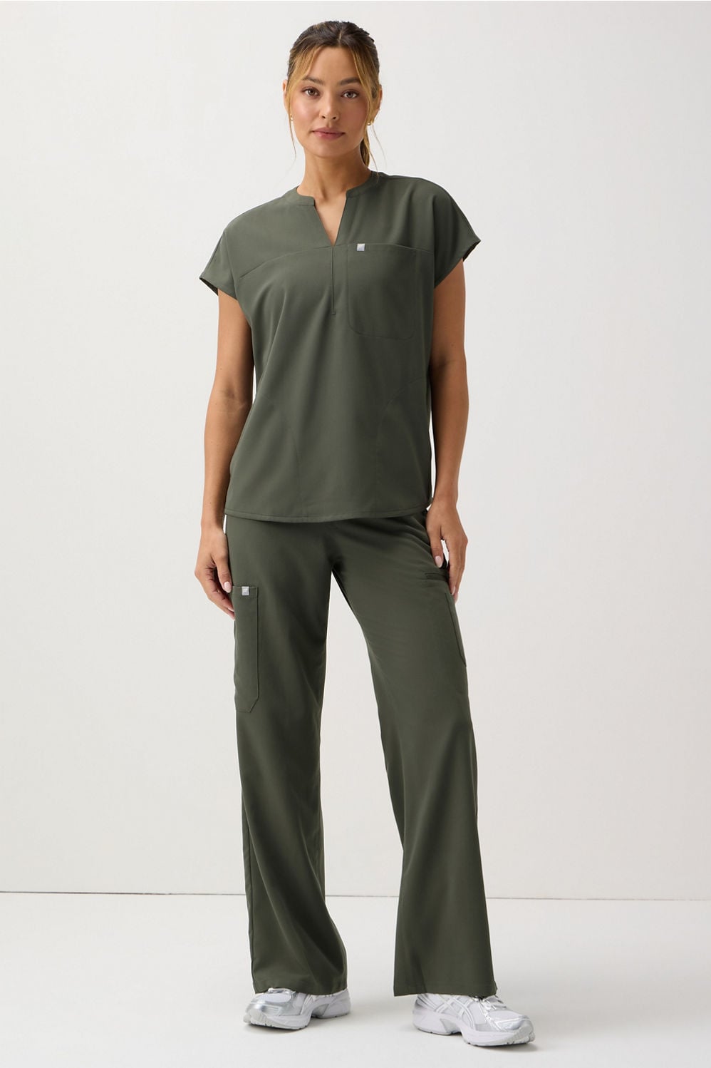 HIGH-RISE WIDE LEG SCRUB PANT