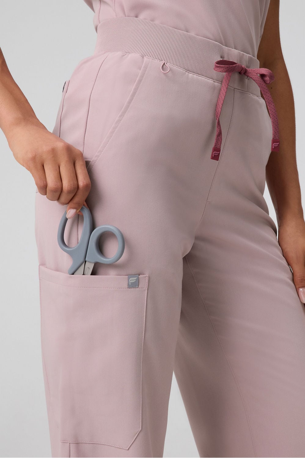 HIGH-RISE WIDE LEG SCRUB PANT