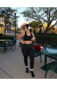 HIGH-WAISTED SOLID POWERHOLD LEGGING