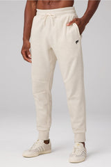 THE GO-TO JOGGER