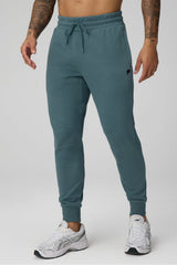 THE GO-TO JOGGER