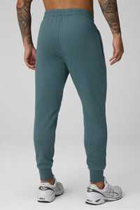 THE GO-TO JOGGER