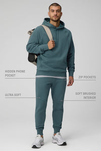 THE GO-TO JOGGER