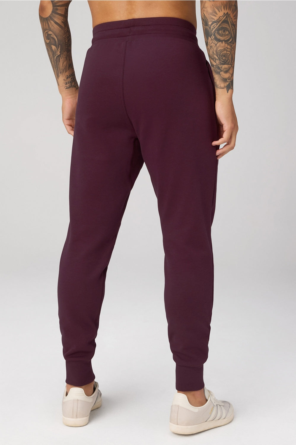 THE GO-TO JOGGER