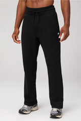 THE GO-TO STRAIGHT LEG PANT