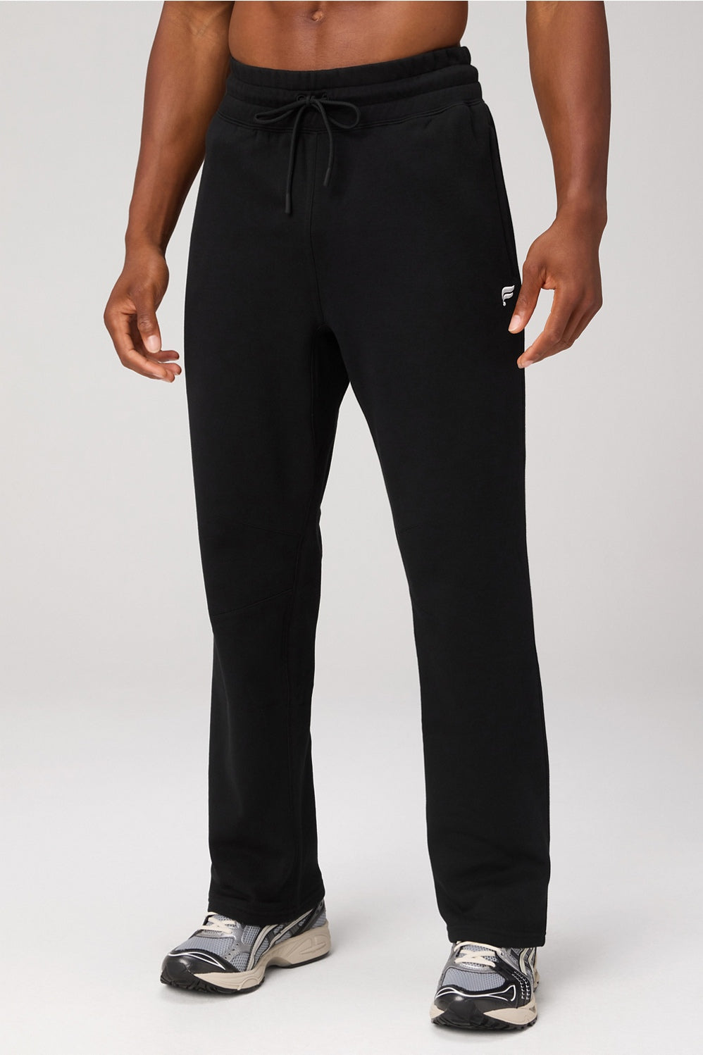 THE GO-TO STRAIGHT LEG PANT