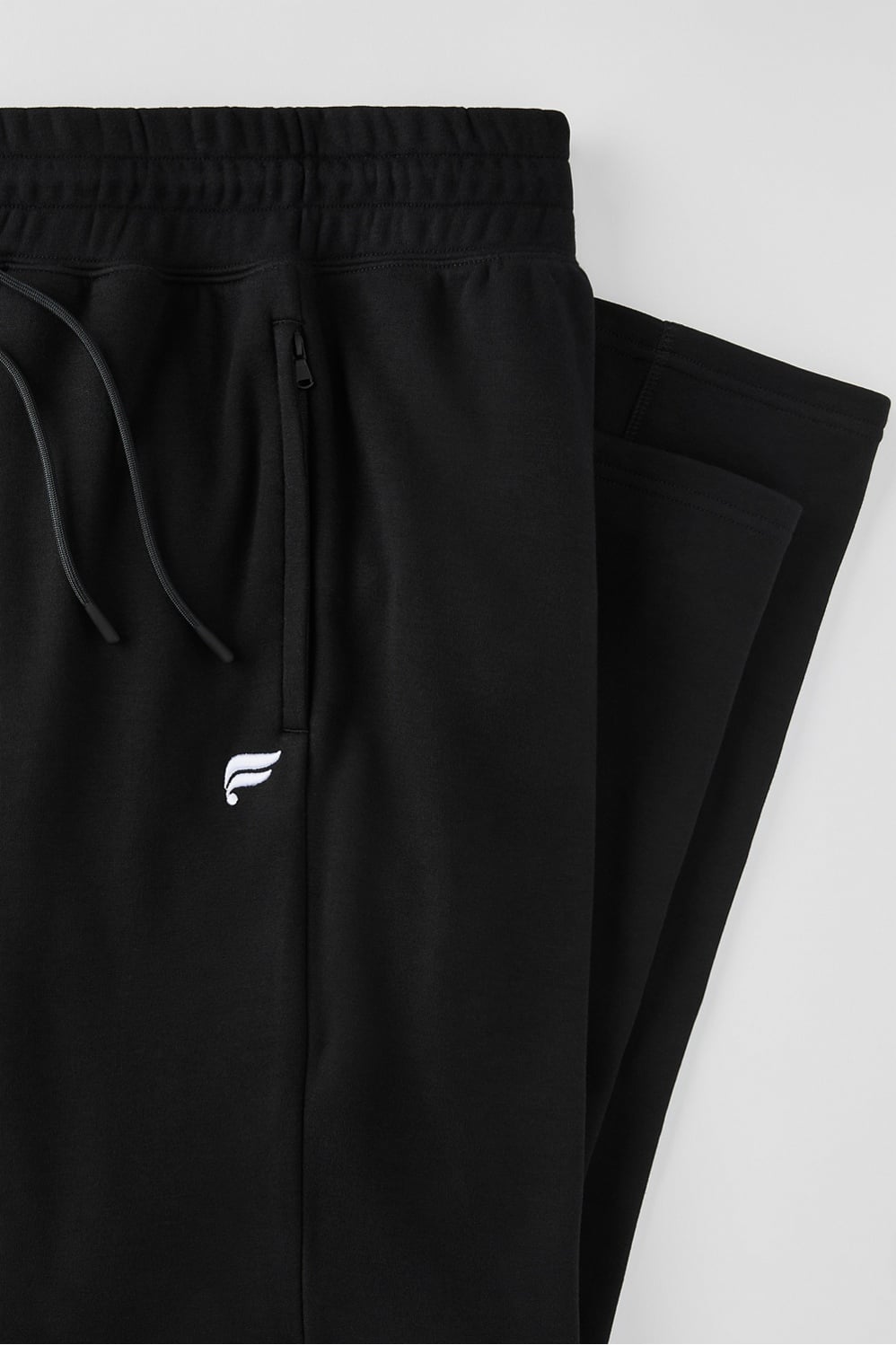 THE GO-TO STRAIGHT LEG PANT