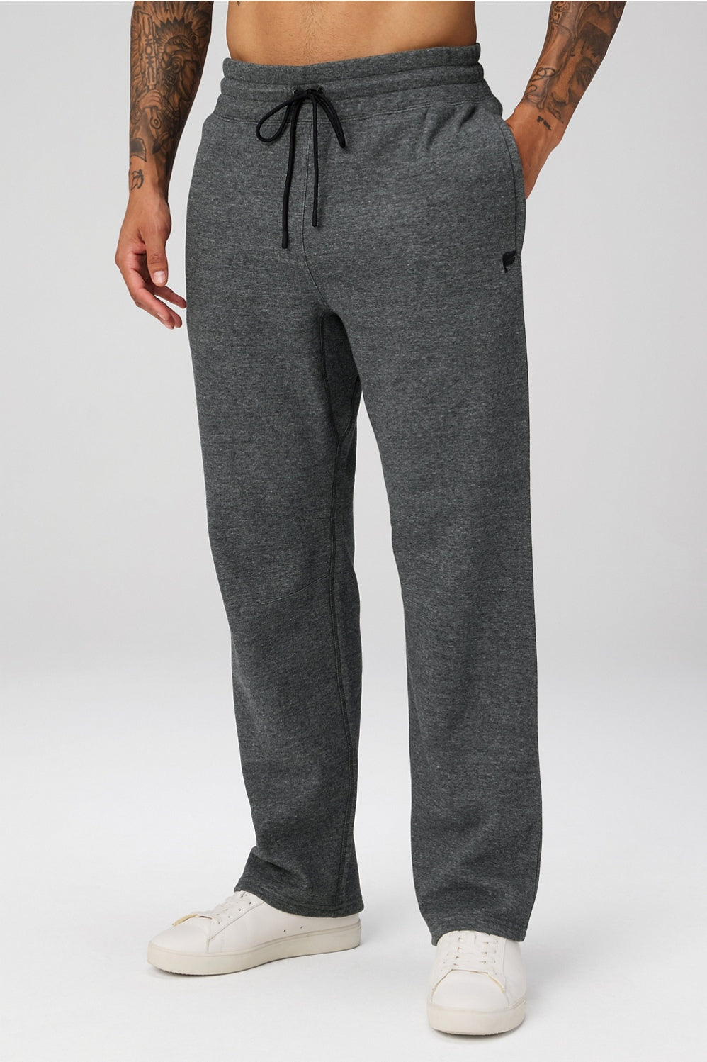 THE GO-TO STRAIGHT LEG PANT