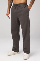 THE GO-TO STRAIGHT LEG PANT
