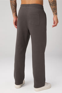 THE GO-TO STRAIGHT LEG PANT