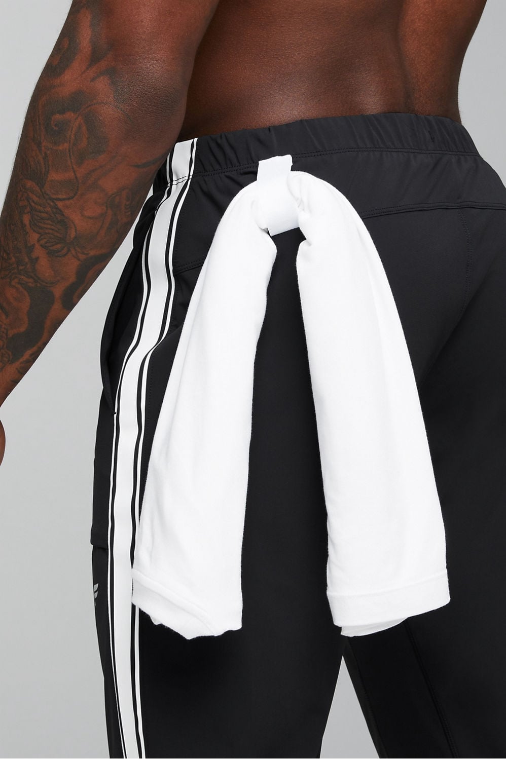 THE ONE JOGGER STRIPE