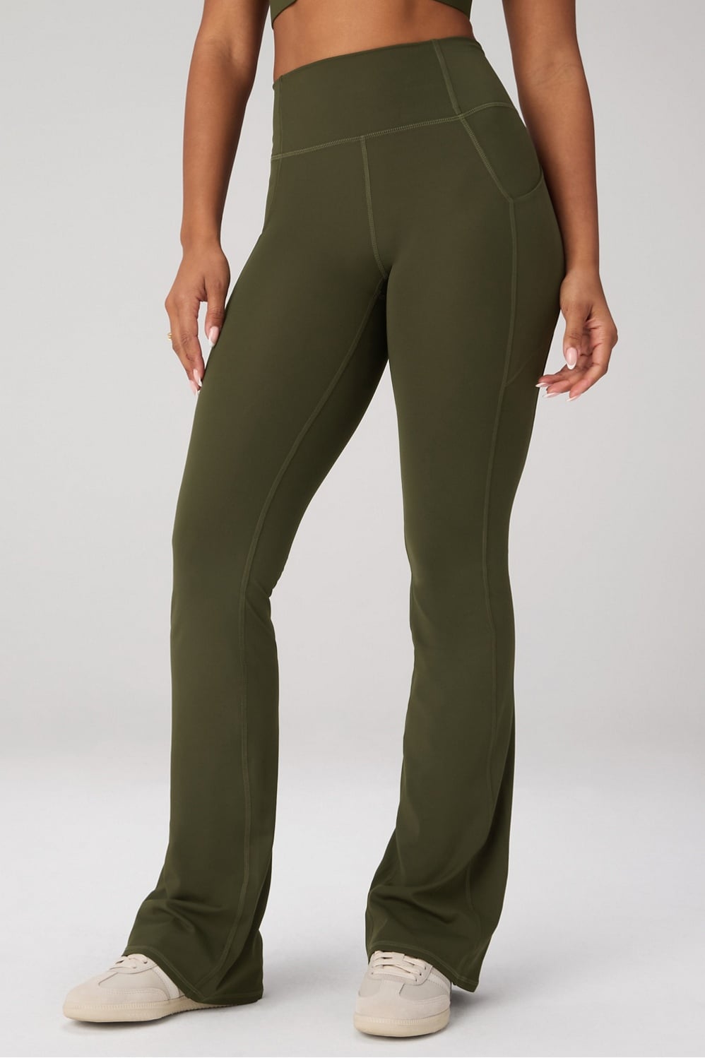 OASIS HIGH-WAISTED POCKETED KICK FLARE - SHORT