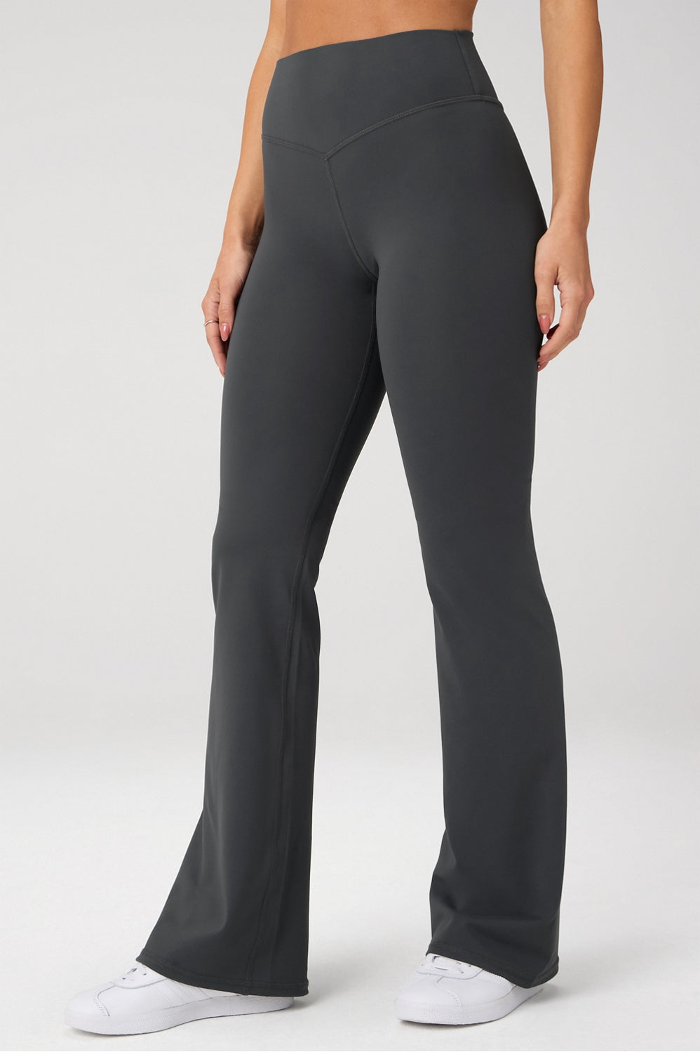 OASIS HIGH-WAISTED POCKETED KICK FLARE - SHORT