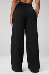 COZY FLEECE WIDE LEG SWEATPANT-SHORT