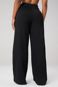 COZY FLEECE WIDE LEG SWEATPANT-SHORT