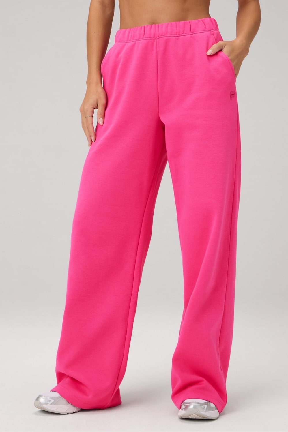 COZY FLEECE WIDE LEG SWEATPANT-SHORT