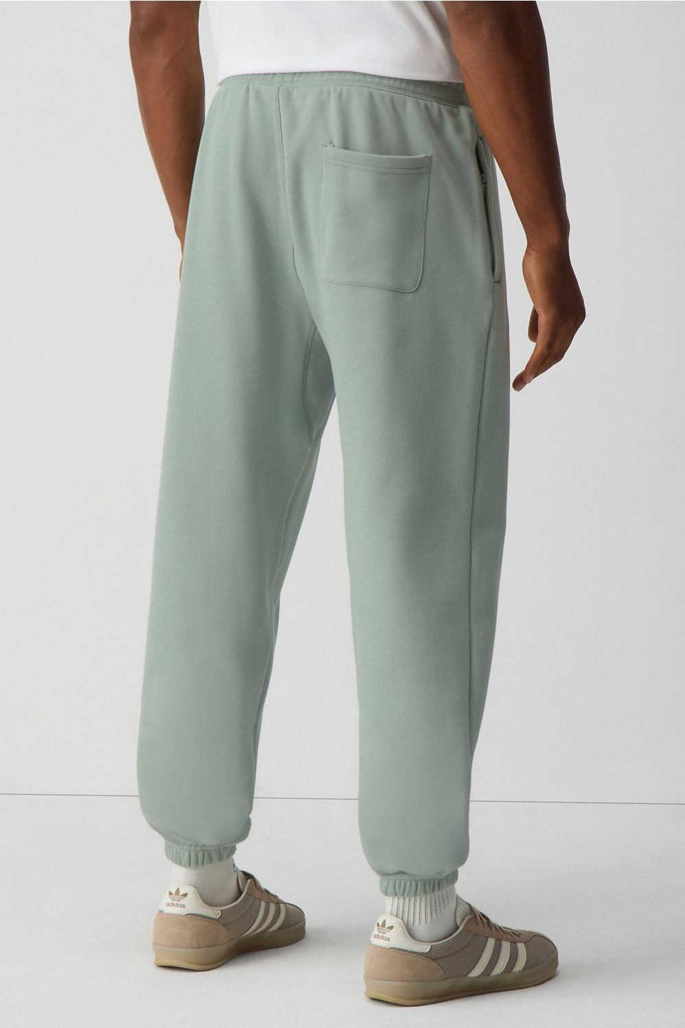 THE GO-TO SWEATPANT