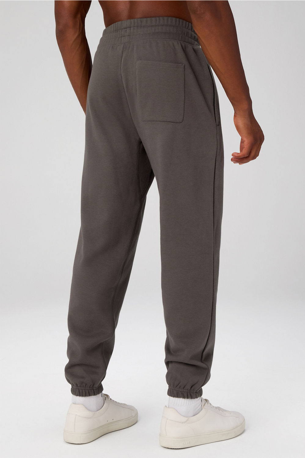 THE GO-TO SWEATPANT
