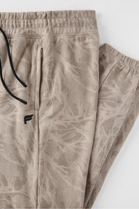 THE GO-TO SWEATPANT