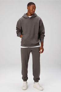 THE GO-TO OVERSIZED HOODIE