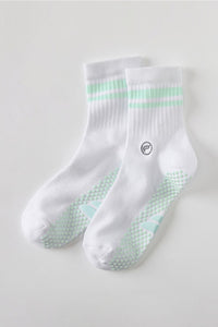 THE POWERHOUSE QUARTER CREW GRIP SOCK