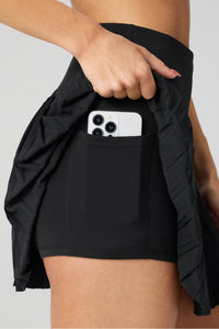 HOT SHOT PLEATED CLASSIC MINI SKIRT