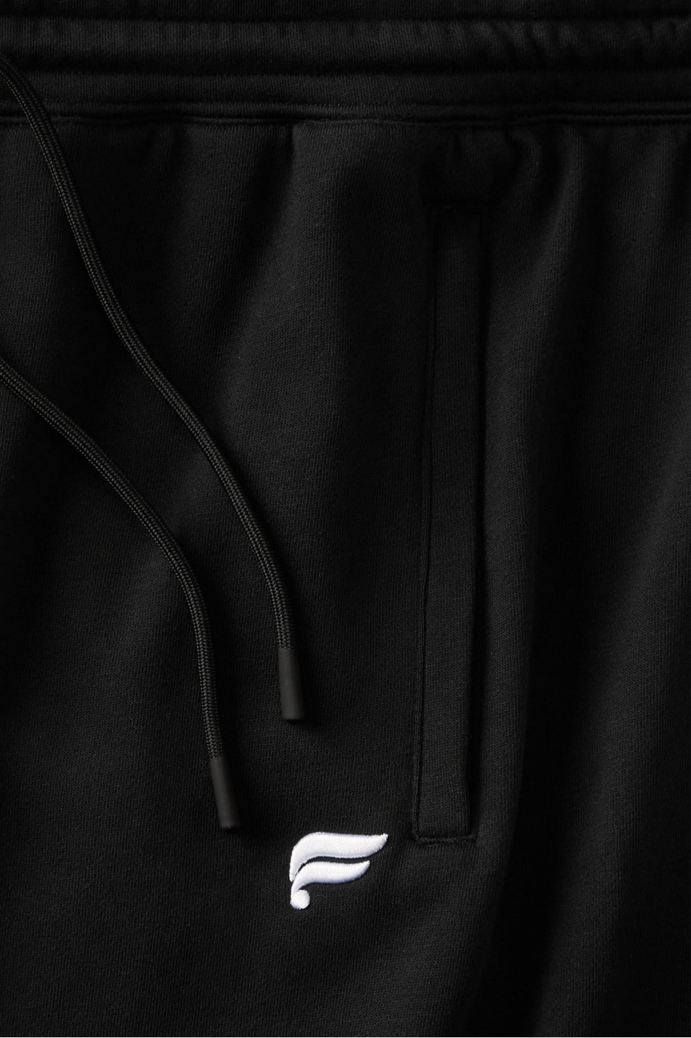 THE YEAR ROUND TERRY SWEATSHORT